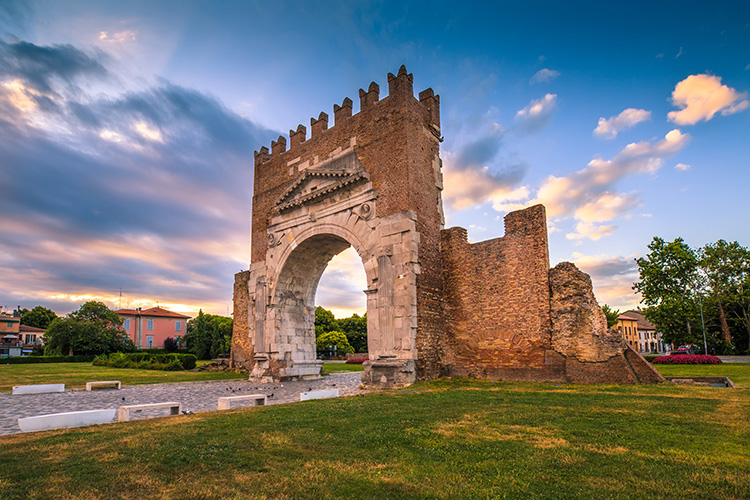 Rimini — Adrijas jūras kūrorts un San Marino Rimini — Adrijas jūras kūrorts un San Marino