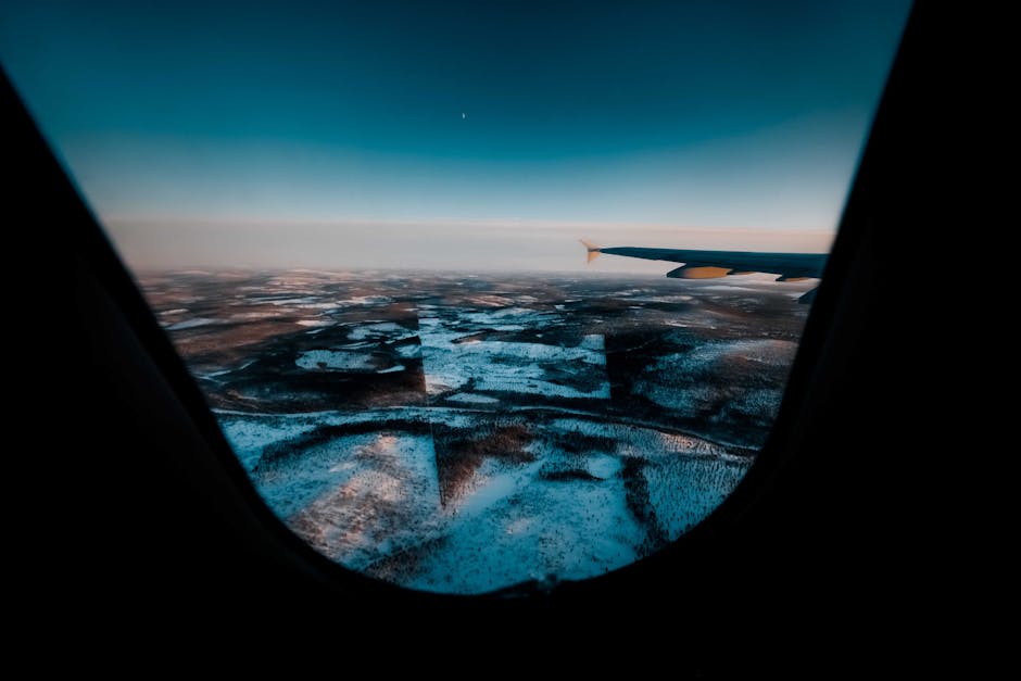 Lidmašīna virs mākoņiem — aviobiļešu cenas un ietaupīšanas padomi Lidmašīna virs mākoņiem — aviobiļešu cenas un ietaupīšanas padomi