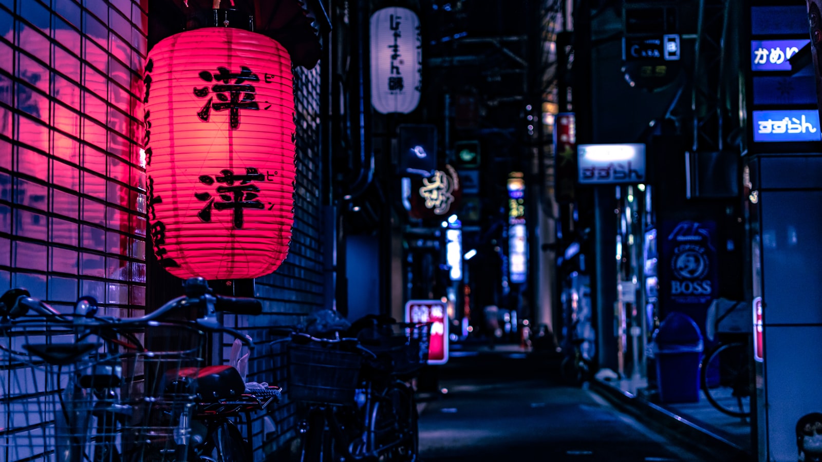 Japāņu omiyage dāvanu izvēle veikalā Japāņu omiyage dāvanu izvēle veikalā