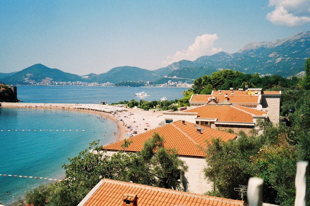 Iesakām! Labākās viesnīcas pludmales atpūtai Melnkalnē